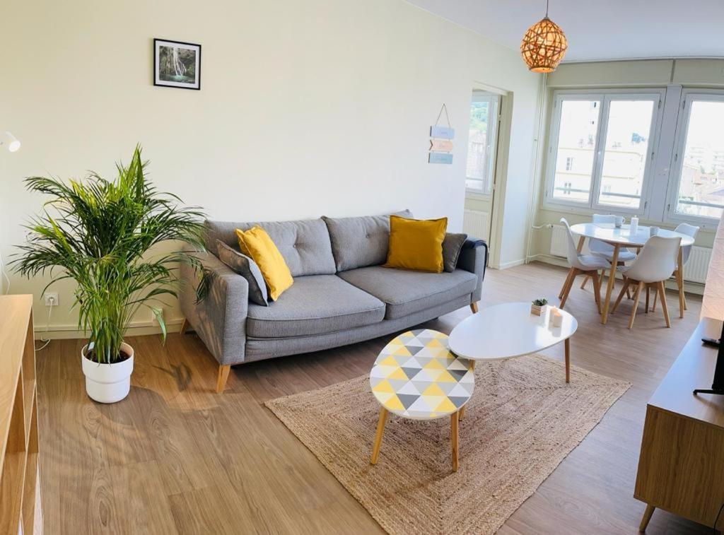 Espace 500 - Cosy, Wifi & Vue Sur La Ville Saint-Etienne  Luaran gambar